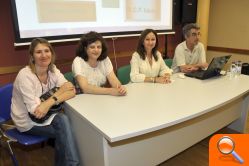 Los comerciantes de los mercados de Sagunto realizan un curso de primeros auxilios