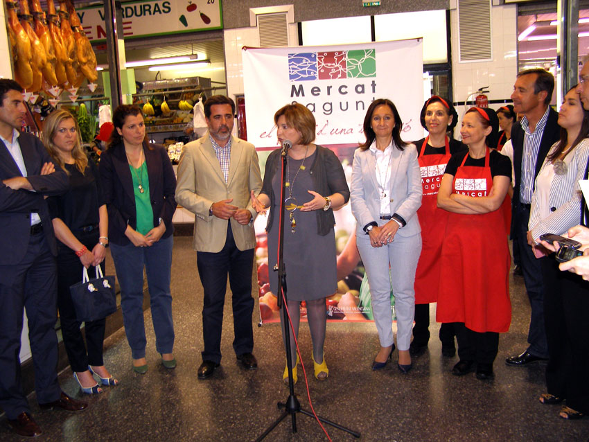 La consellera de Infraestructuras y el alcalde inauguran las obras de climatización del Mercado de Sagunto